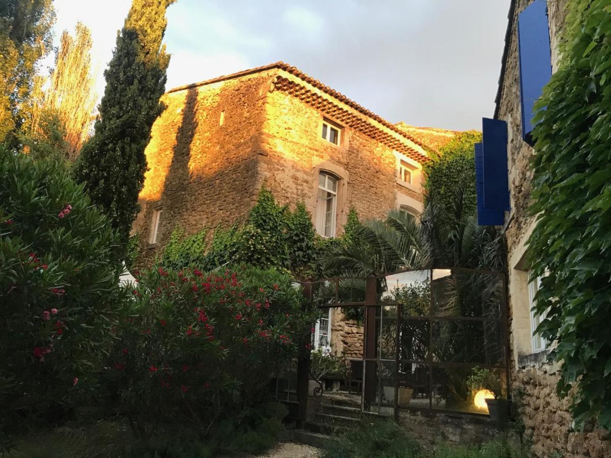 シュズ・ラ・ルッス Les Aiguieres En Provence Bed & Breakfast エクステリア 写真