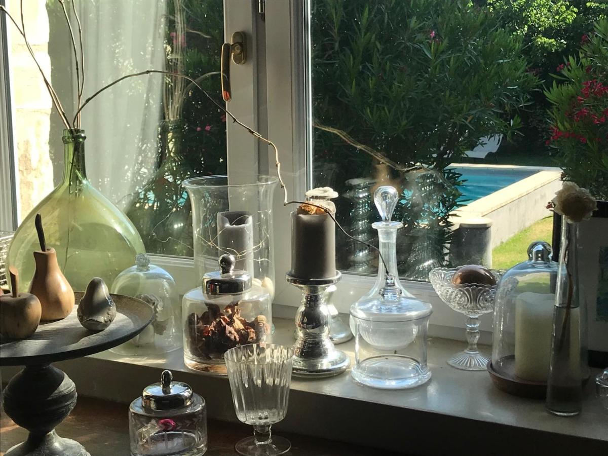 シュズ・ラ・ルッス Les Aiguieres En Provence Bed & Breakfast エクステリア 写真