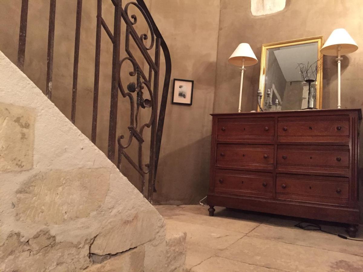 シュズ・ラ・ルッス Les Aiguieres En Provence Bed & Breakfast エクステリア 写真