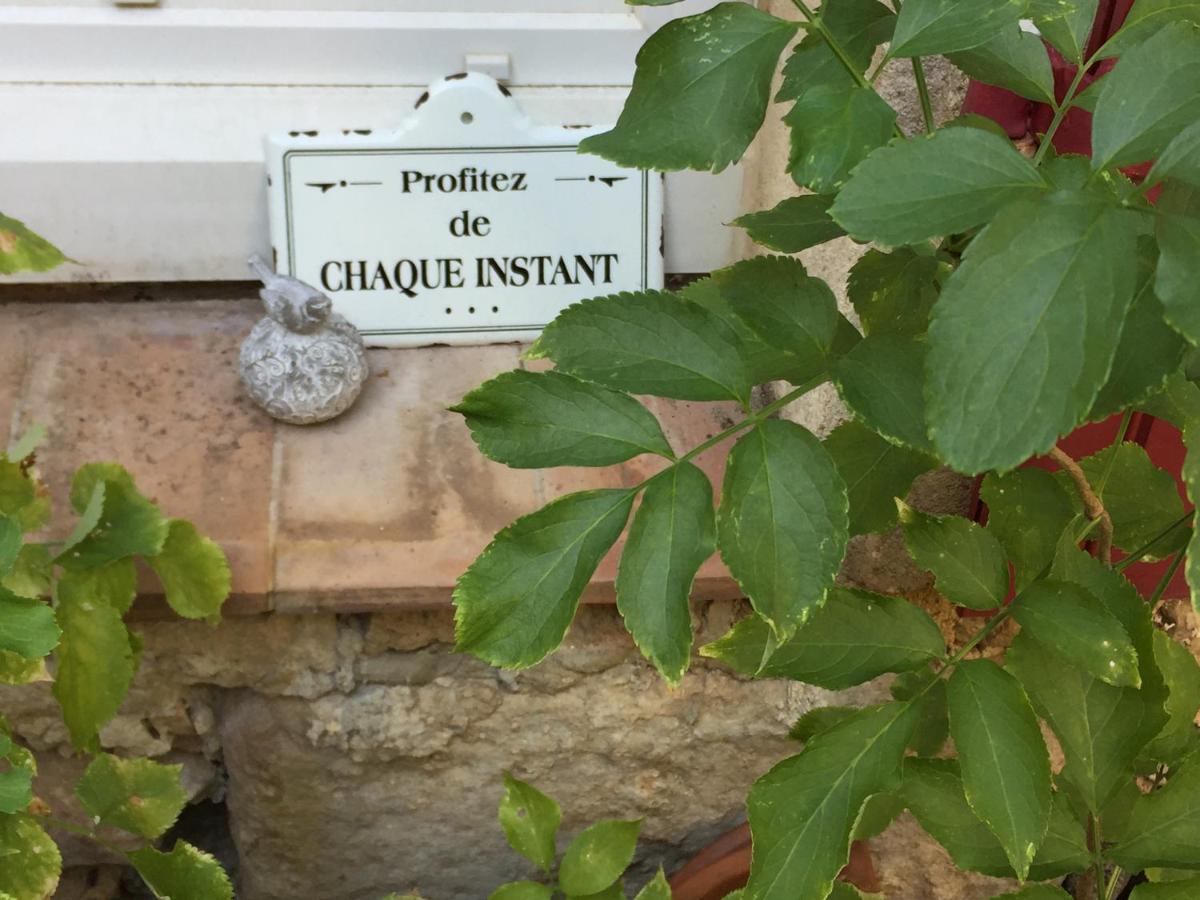 シュズ・ラ・ルッス Les Aiguieres En Provence Bed & Breakfast エクステリア 写真