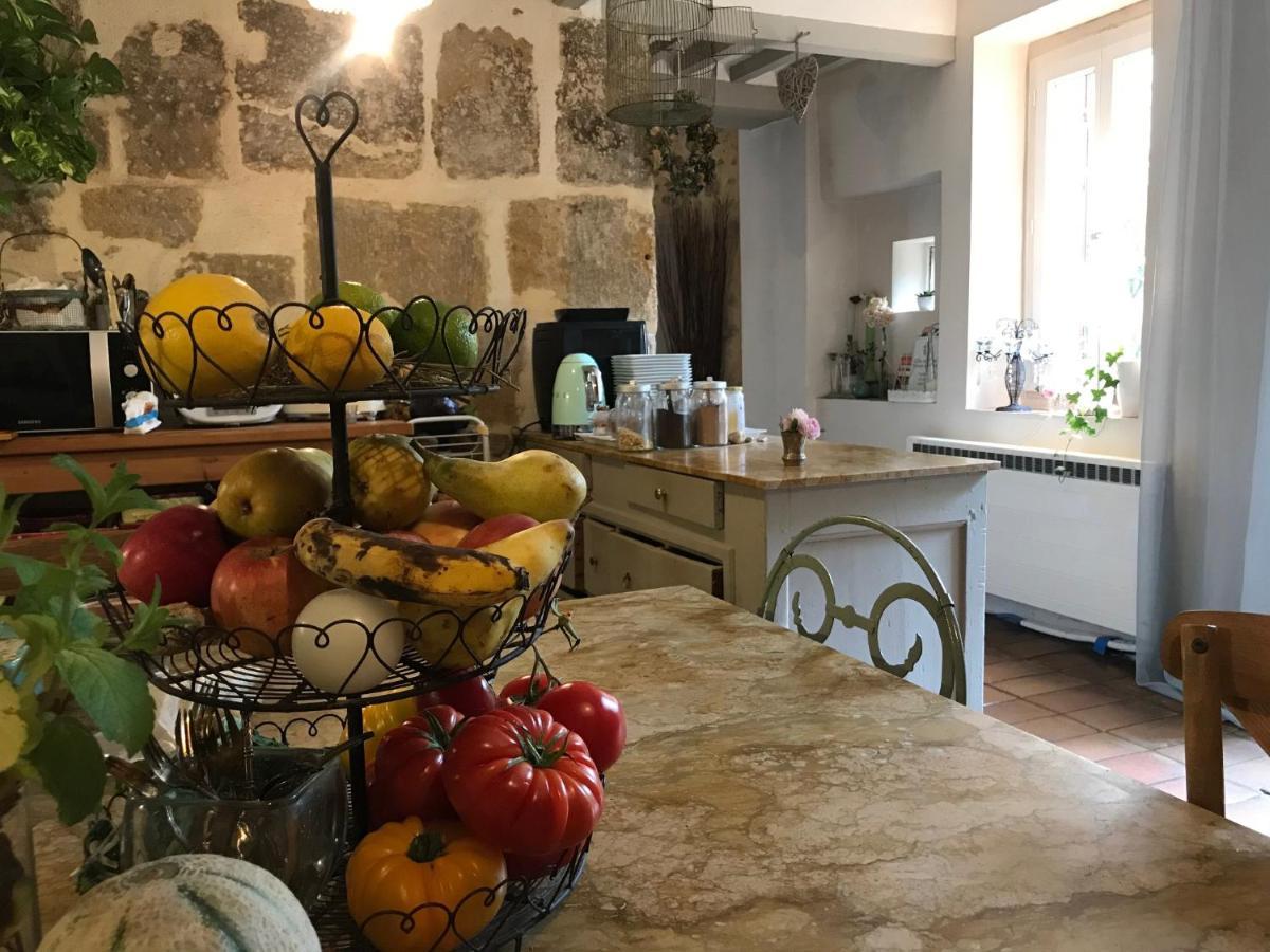 シュズ・ラ・ルッス Les Aiguieres En Provence Bed & Breakfast エクステリア 写真