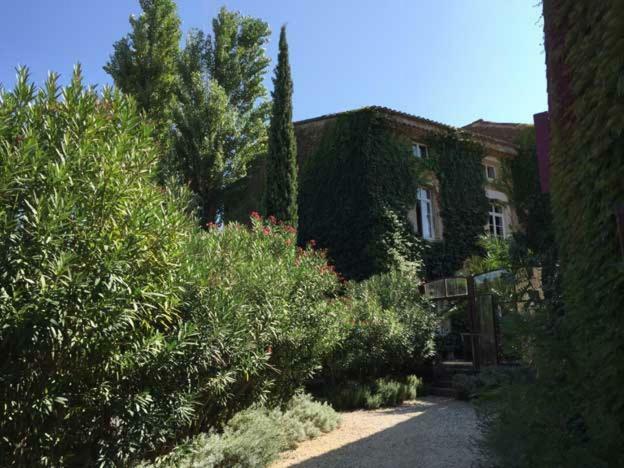 シュズ・ラ・ルッス Les Aiguieres En Provence Bed & Breakfast エクステリア 写真