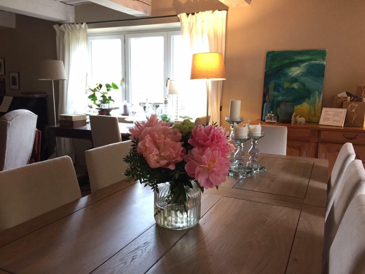 シュズ・ラ・ルッス Les Aiguieres En Provence Bed & Breakfast エクステリア 写真