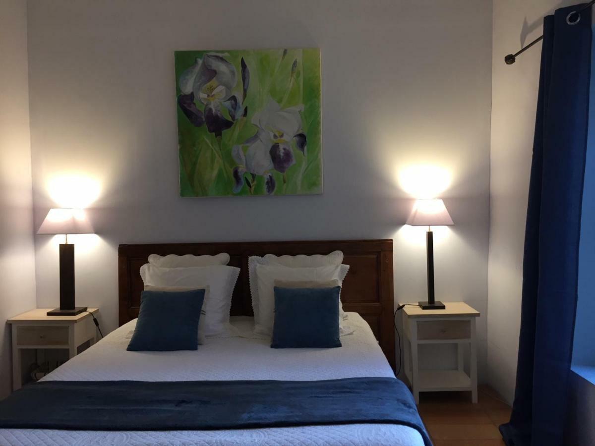 シュズ・ラ・ルッス Les Aiguieres En Provence Bed & Breakfast エクステリア 写真